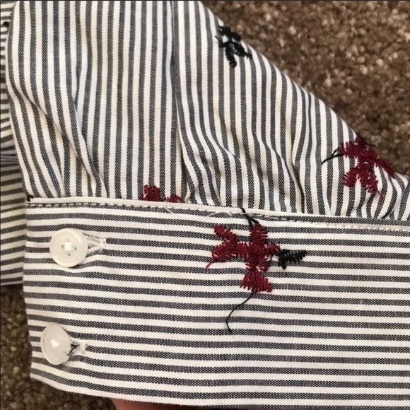 Target Embroidered top - Picture 3 of 5